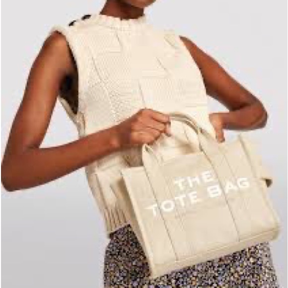 Marc Jacobs Handbags - Marc Jacobs traveller tote canvas beige small top handle with crossbody strap